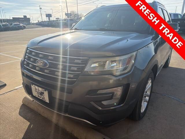 2016 Ford Explorer XLT FWD photo