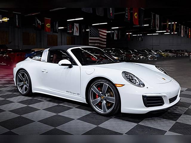 2017 Porsche 911 4S AWD photo