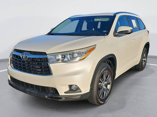 2016 Toyota Highlander XLE FWD photo