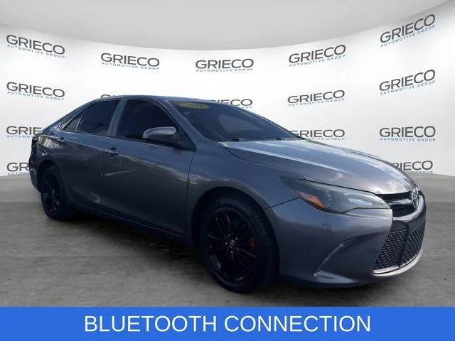 2016 Toyota Camry SE FWD photo