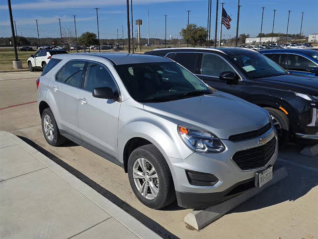 2017 Chevrolet Equinox LS FWD photo