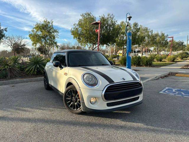 2016 MINI Hardtop 2 Door  FWD photo