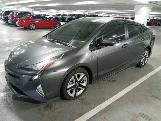 2016 Toyota Prius Three Touring FWD photo