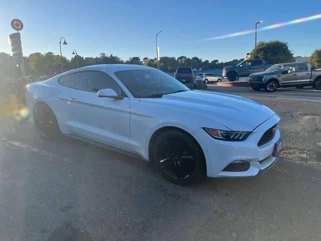 2016 Ford Mustang EcoBoost Premium RWD photo