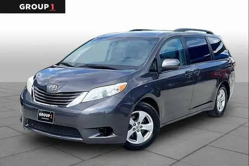 2015 Toyota Sienna LE FWD photo