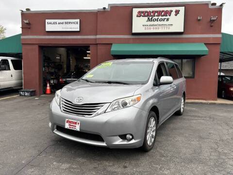 2015 Toyota Sienna XLE AWD photo