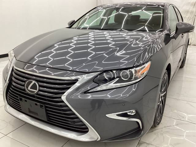 2016 Lexus ES  FWD photo