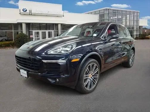 2016 Porsche Cayenne  AWD photo