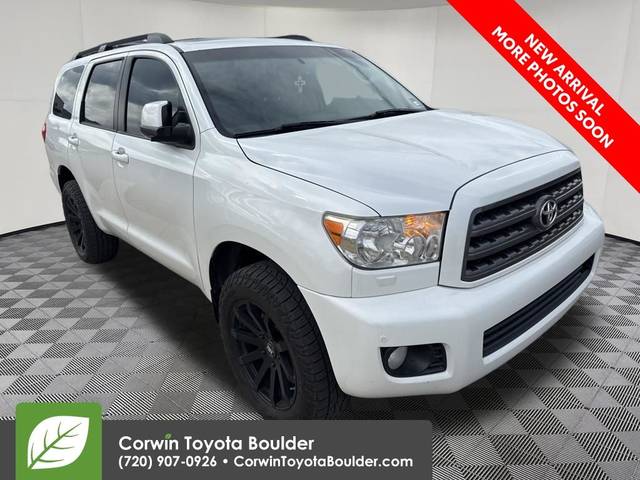 2016 Toyota Sequoia Platinum 4WD photo