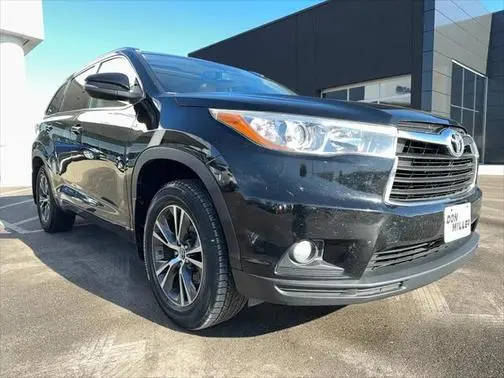 2016 Toyota Highlander XLE AWD photo