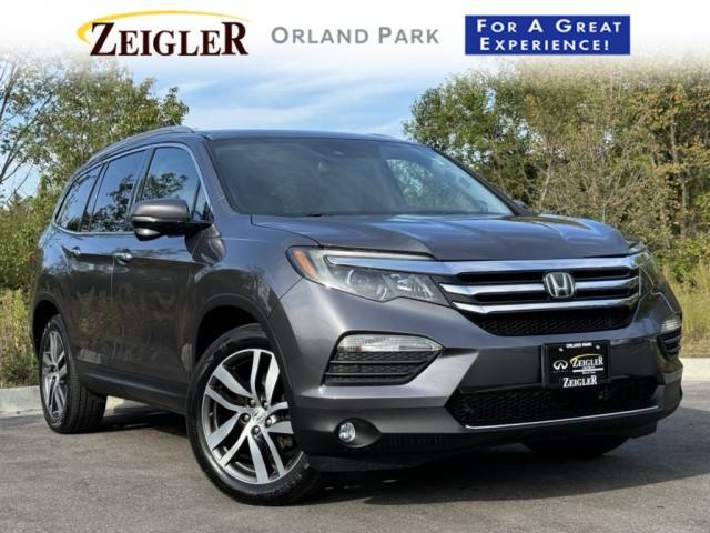 2016 Honda Pilot Touring AWD photo