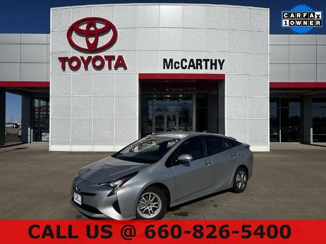 2016 Toyota Prius Four FWD photo