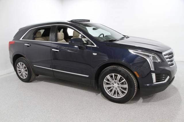 2017 Cadillac XT5 Luxury FWD FWD photo