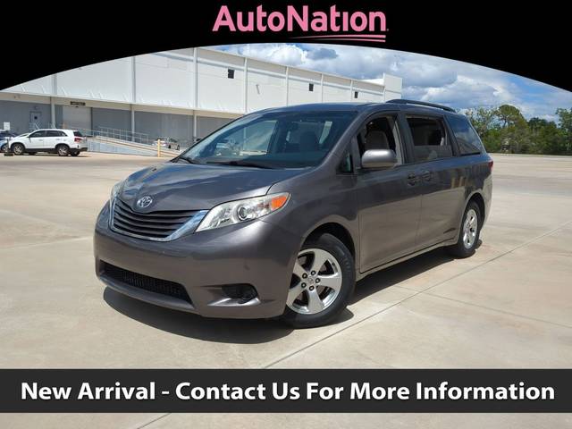 2016 Toyota Sienna LE FWD photo