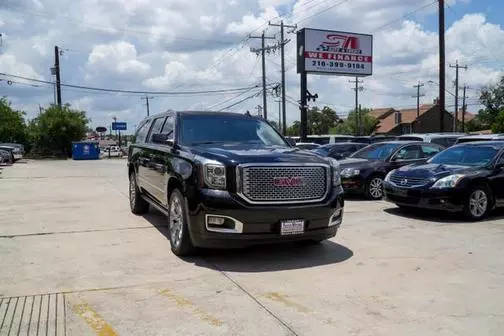 2016 GMC Yukon XL Denali 4WD photo