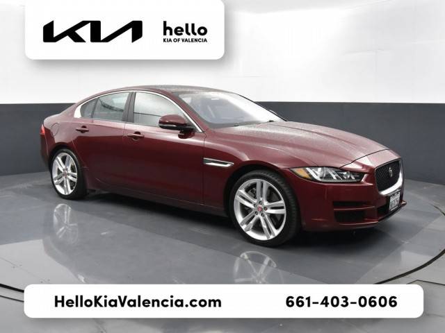 2017 Jaguar XE 35t Premium AWD photo