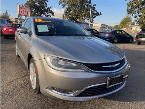 2016 Chrysler 200 Limited Platinum FWD photo