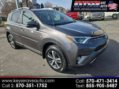 2016 Toyota RAV4 XLE AWD photo