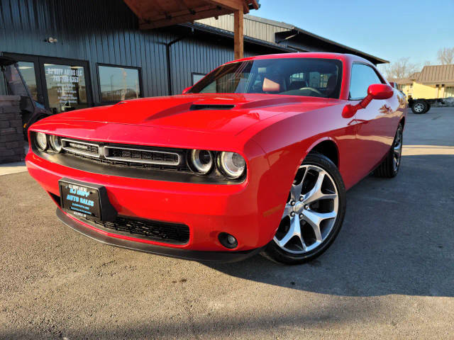 2016 Dodge Challenger SXT Plus RWD photo