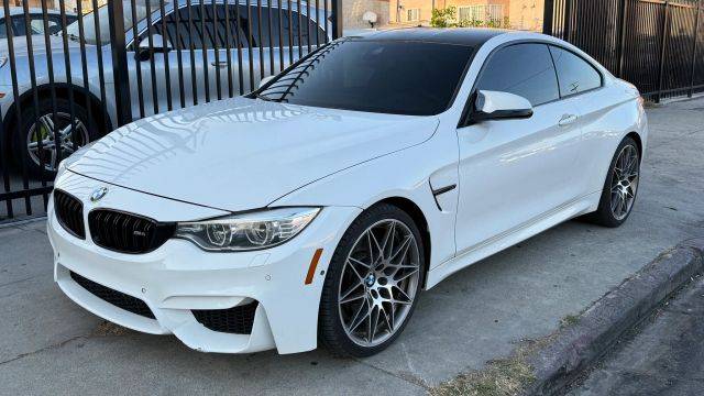 2016 BMW M4  RWD photo