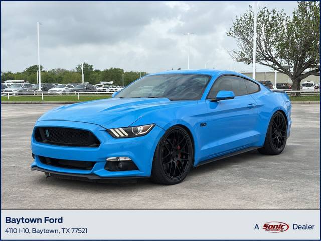 2017 Ford Mustang GT Premium RWD photo