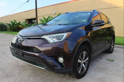 2016 Toyota RAV4 XLE FWD photo