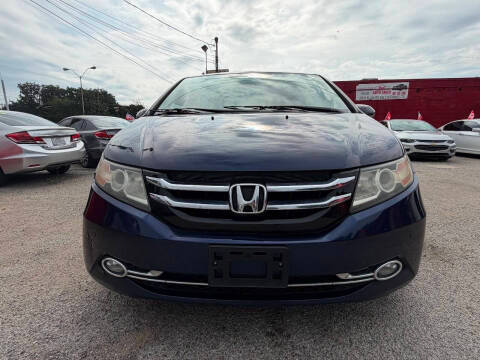 2016 Honda Odyssey Touring FWD photo