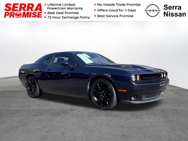 2016 Dodge Challenger SXT RWD photo