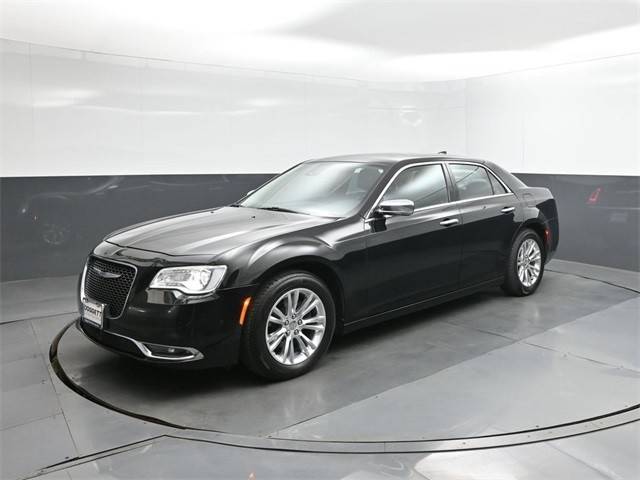 2016 Chrysler 300 300C RWD photo