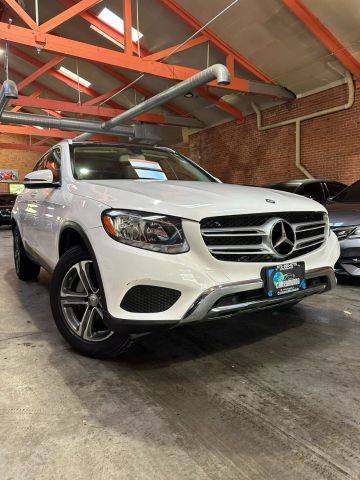 2016 Mercedes-Benz GLC-Class GLC 300 AWD photo