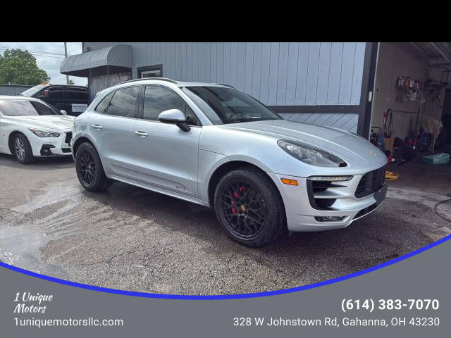 2017 Porsche Macan GTS AWD photo