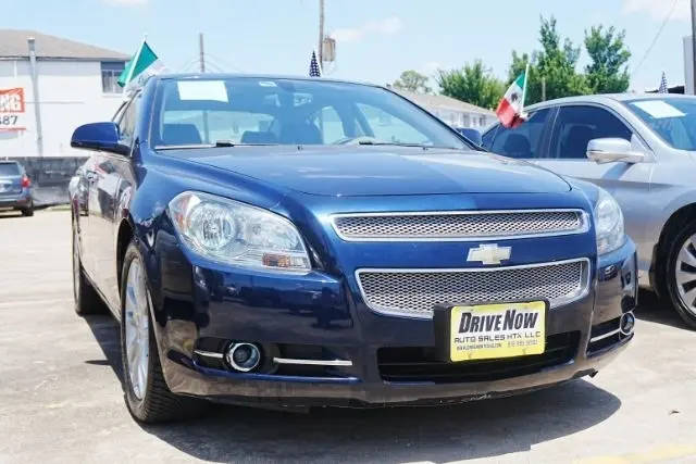 2016 Chevrolet Impala LT FWD photo