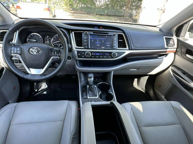 2016 Toyota Highlander Limited AWD photo