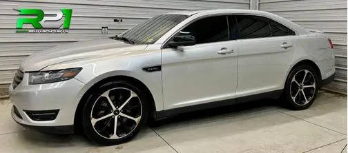 2016 Ford Taurus SHO AWD photo