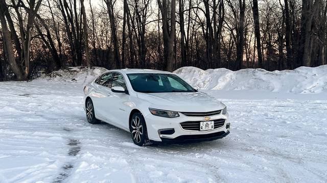 2016 Chevrolet Malibu LT FWD photo