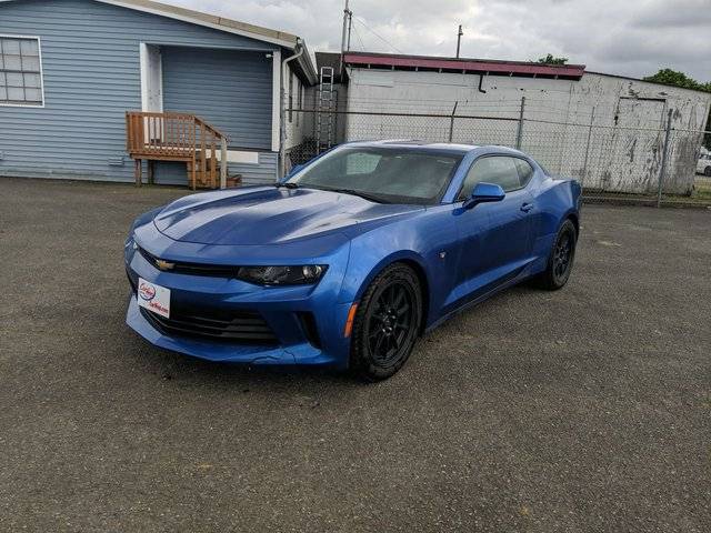 2017 Chevrolet Camaro 1LT RWD photo