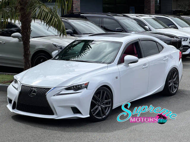 2016 Lexus IS  AWD photo