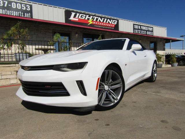 2016 Chevrolet Camaro 1LT RWD photo