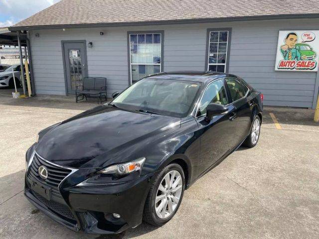 2016 Lexus IS  RWD photo