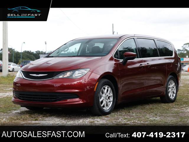 2017 Chrysler Pacifica Minivan Touring FWD photo