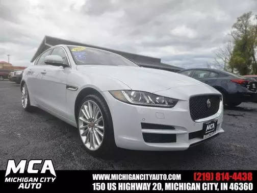 2017 Jaguar XE 35t First Edition AWD photo