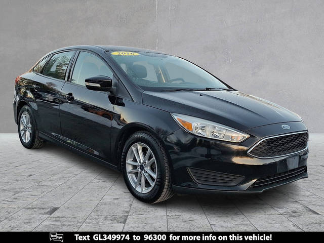 2016 Ford Focus SE FWD photo