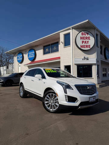 2017 Cadillac XT5 Platinum AWD AWD photo