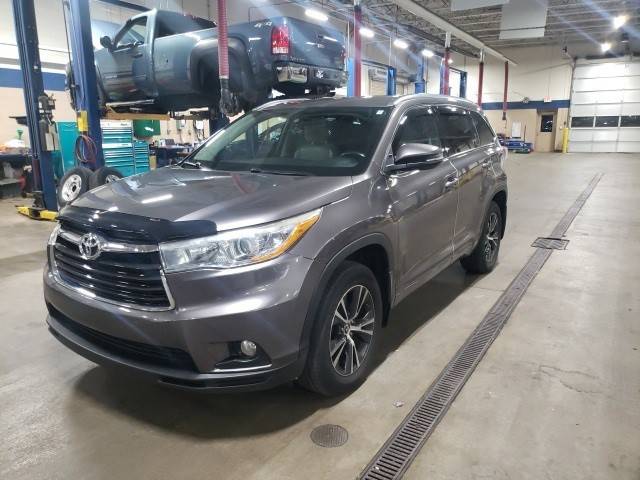 2016 Toyota Highlander XLE AWD photo