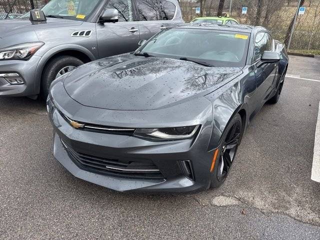 2017 Chevrolet Camaro 1LT RWD photo