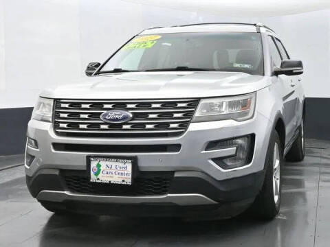 2017 Ford Explorer XLT 4WD photo