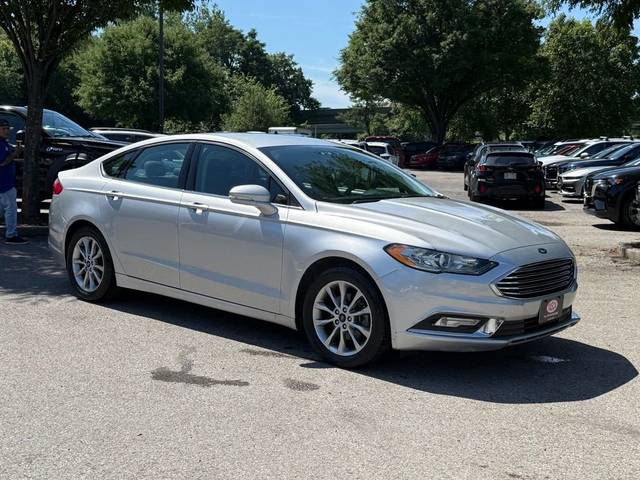 2017 Ford Fusion SE FWD photo
