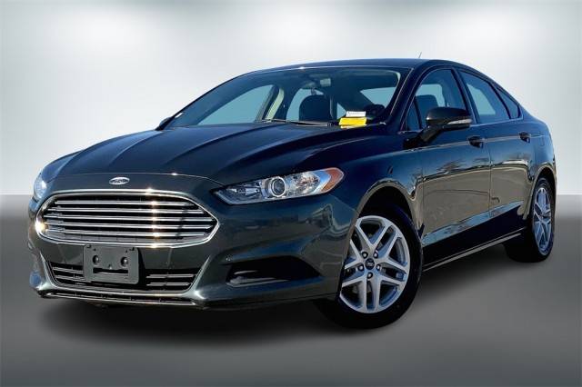 2016 Ford Fusion SE FWD photo