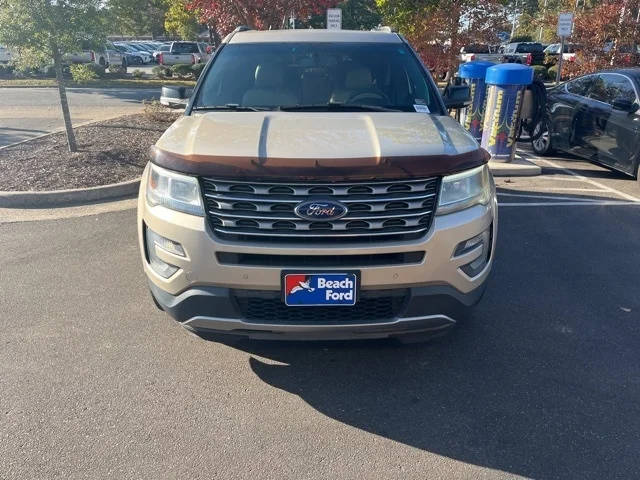 2017 Ford Explorer XLT 4WD photo