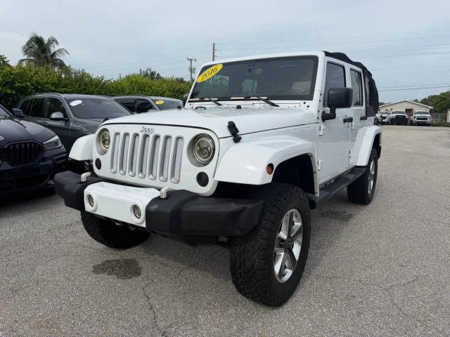 2016 Jeep Wrangler Unlimited Sahara 4WD photo